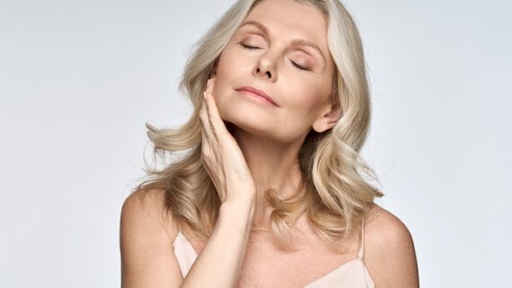 Polish the layers of your skin: the layering technique secret