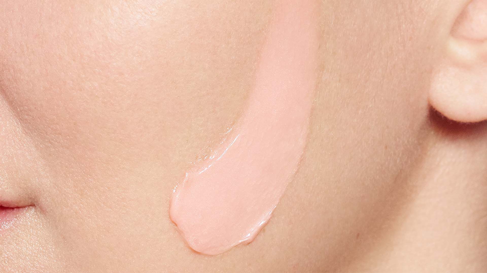 Nahaufnahme Frau mit Creme